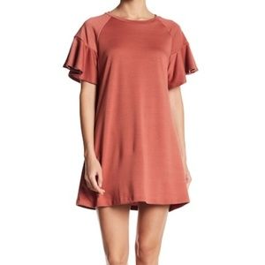 NWT Love...Ady Ruffle Sleeve‎ Sweater Dress Tunic Women's Size Small